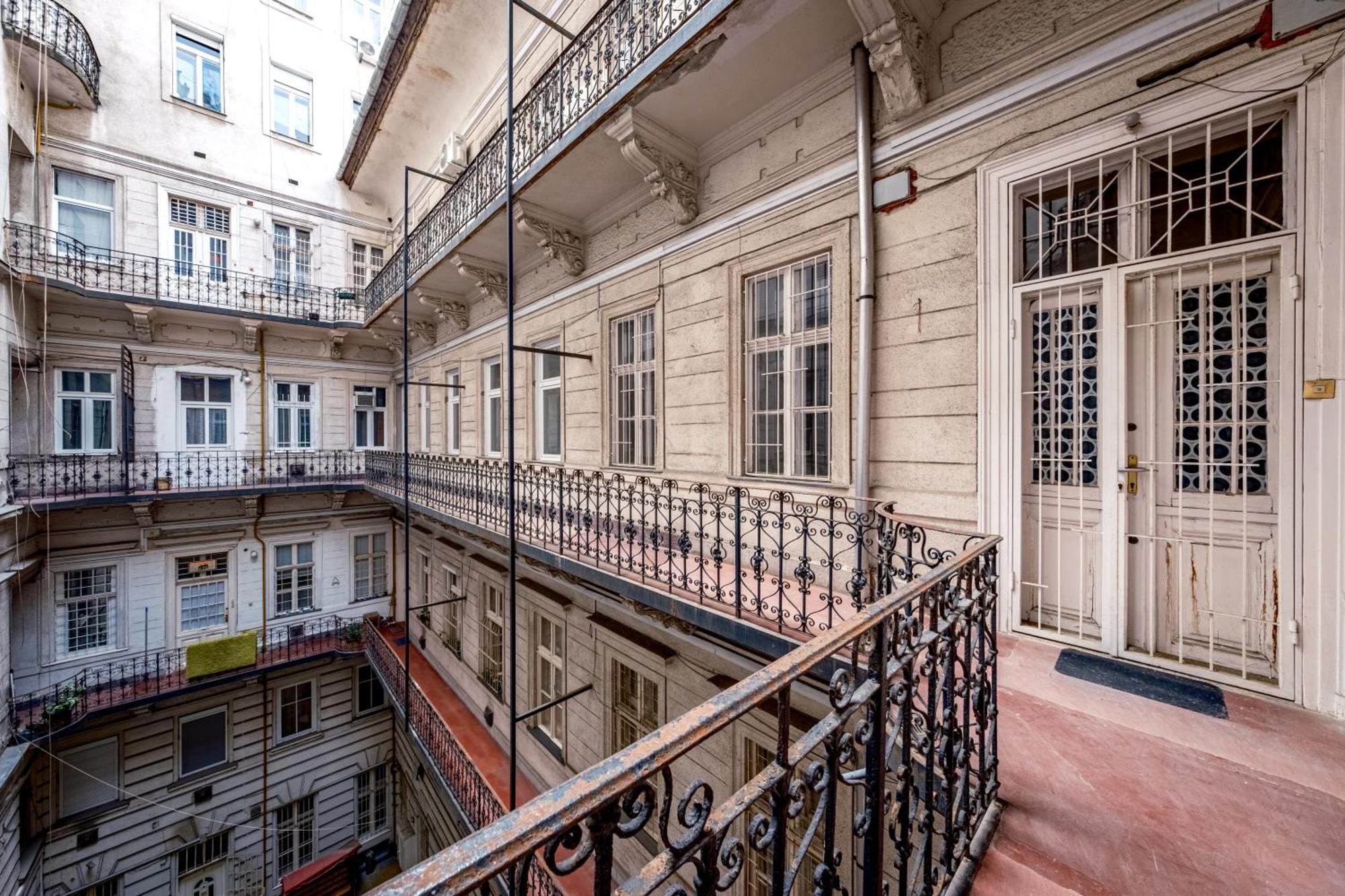 Soho Downtown Apartment Budapest Eksteriør bilde
